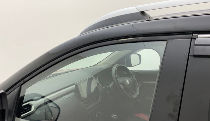 2021 Renault Kiger RXZ TURBO MT DUAL TONE, Petrol, Manual, 58,177 km, Front passenger door - Door visor damaged
