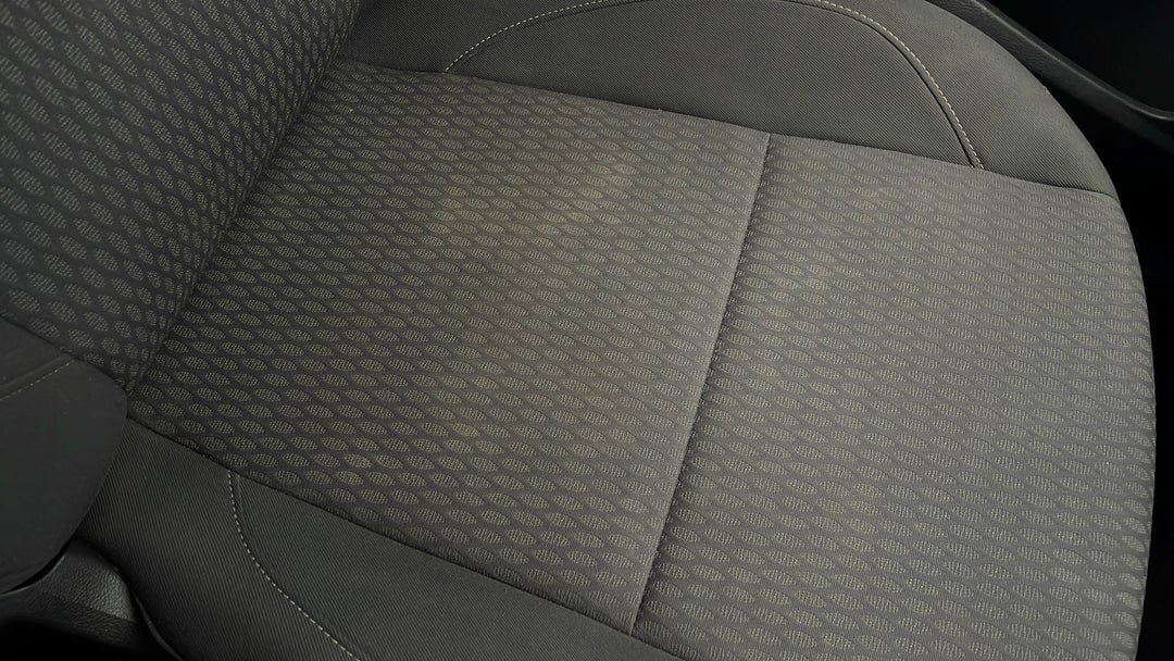 2014 Ford Focus Trend, Automatic, 97315 km, Seat Adjusters Front LHS Stain