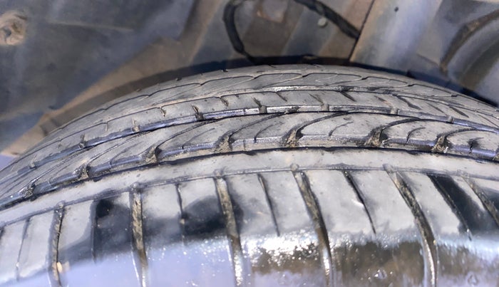2019 Tata NEXON XM PETROL, CNG, Manual, 36,391 km, Right Front Tyre Tread