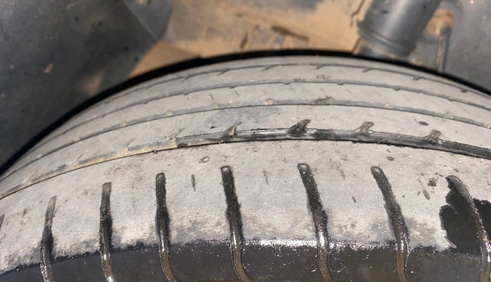 2019 Tata NEXON XM PETROL, CNG, Manual, 36,391 km, Right Rear Tyre Tread