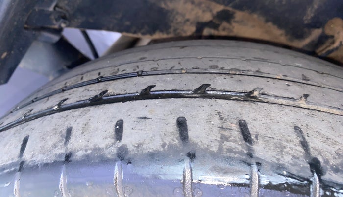 2019 Tata NEXON XM PETROL, CNG, Manual, 36,391 km, Left Rear Tyre Tread