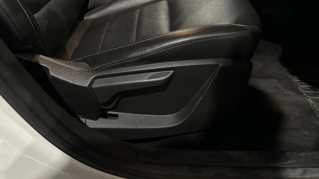 2023 Renault Arkana Zen, Automatic, 47716 km, Drivers Side Adjustment Panel