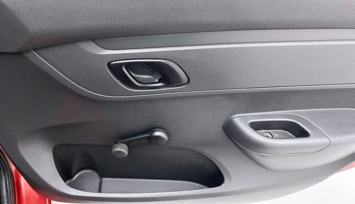 2016 Renault Kwid RXL, Petrol, Manual, 35,868 km, Driver Side Door Panels Control