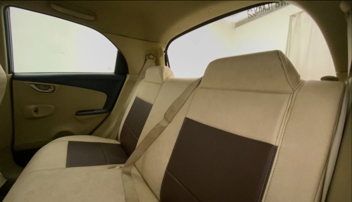 2012 Honda Brio 1.2 V MT I VTEC, Petrol, Manual, 37,309 km, Right Side Rear Door Cabin