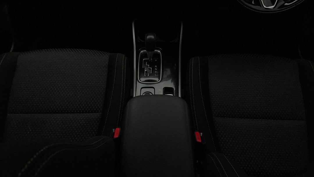 2017 Mitsubishi Outlander Ls 7 Seat (AWD), Automatic, 136770 km, Center Console