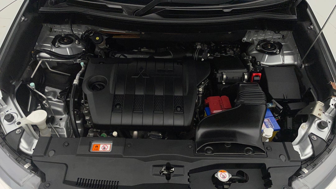 2017 Mitsubishi Outlander Ls 7 Seat (AWD), Automatic, 136770 km, Open Bonnet (Engine)