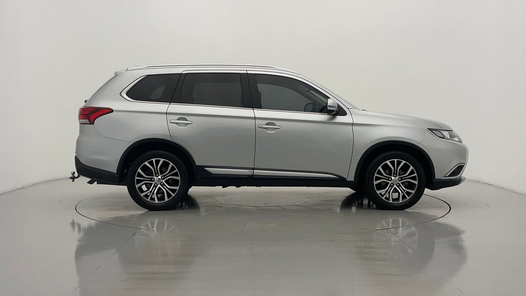 2017 Mitsubishi Outlander Ls 7 Seat (AWD), Automatic, 136770 km, Right Side View