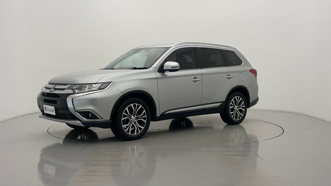 2017 Mitsubishi Outlander Ls 7 Seat (AWD), Automatic, 136770 km, Left Front Diagonal (45- Degree) View