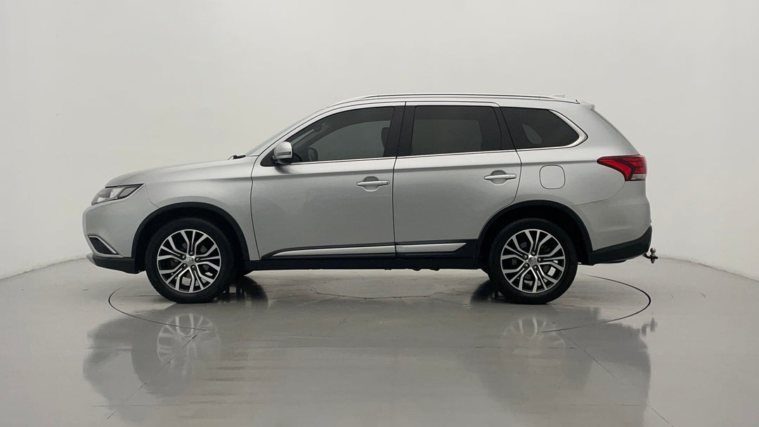 2017 Mitsubishi Outlander Ls 7 Seat (AWD), Automatic, 136770 km, Left Side View