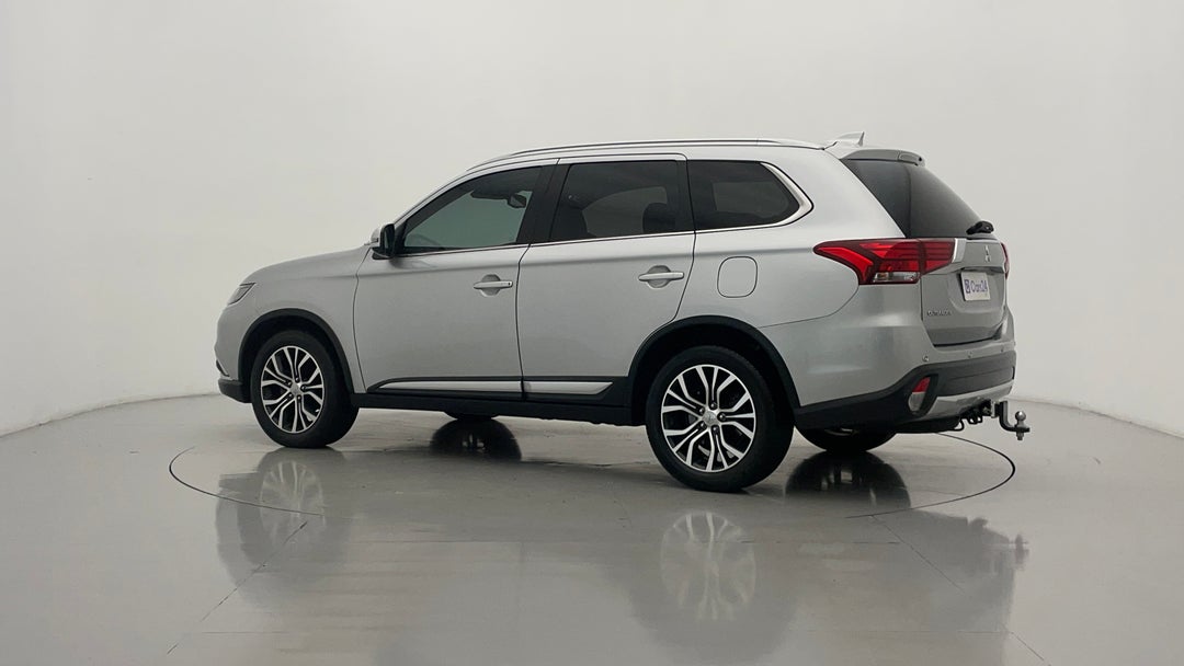 2017 Mitsubishi Outlander Ls 7 Seat (AWD), Automatic, 136770 km, Left Back Diagonal (45- Degree) View
