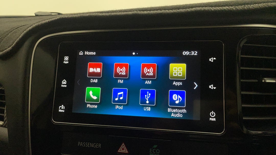 2017 Mitsubishi Outlander Ls 7 Seat (AWD), Automatic, 136770 km, Infotainment System