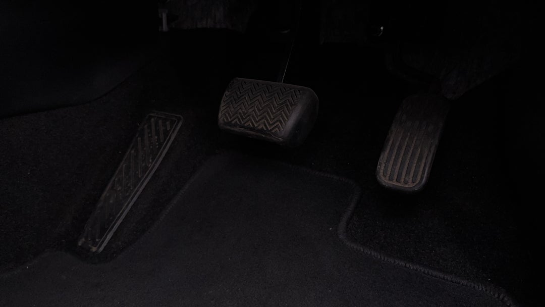 2021 Toyota Corolla Zr, Automatic, 39773 km, Pedals and Footmat