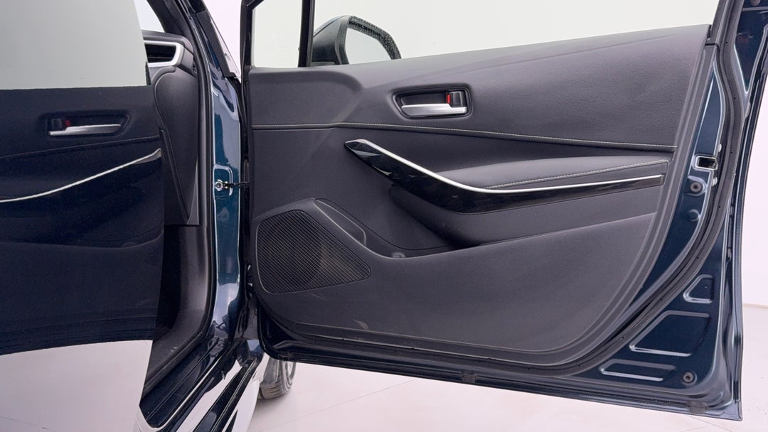 2021 Toyota Corolla Zr, Automatic, 39773 km, Speaker View