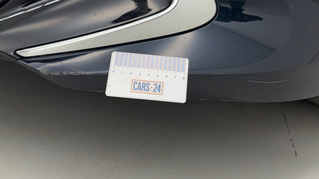 2021 Toyota Corolla Zr, Automatic, 39773 km, Bumper Front Chip