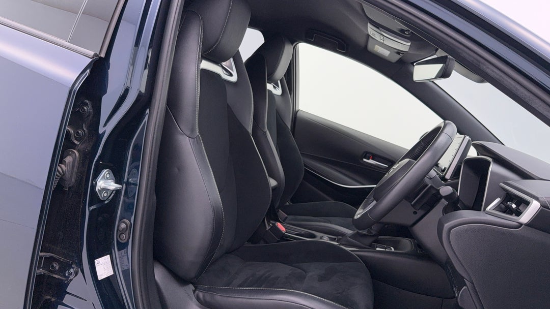 2021 Toyota Corolla Zr, Automatic, 39773 km, Right Side Front Door Cabin View