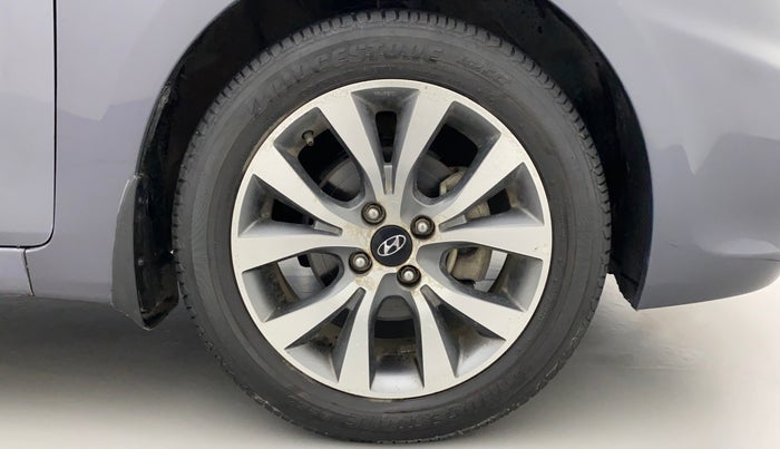 2014 Hyundai Verna FLUIDIC 1.6 VTVT SX OPT, Petrol, Manual, 29,928 km, Right Front Wheel