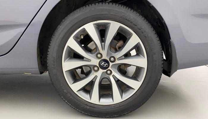 2014 Hyundai Verna FLUIDIC 1.6 VTVT SX OPT, Petrol, Manual, 29,928 km, Left Rear Wheel