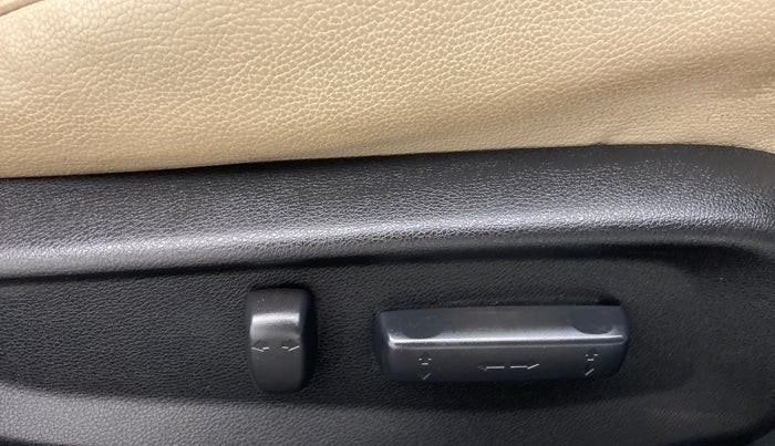 2019 Honda Civic ZX CVT PETROL, Petrol, Automatic, 10,191 km, Driver Side Adjustment Panel