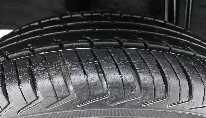 2016 Datsun Redi Go T (O), Petrol, Manual, 42,561 km, Right Rear Tyre Tread