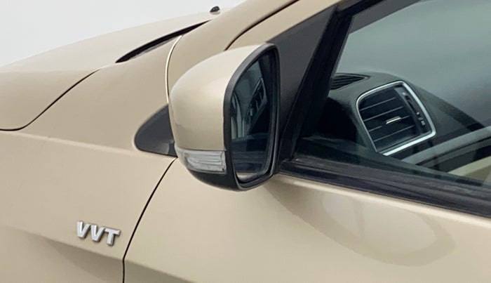 2015 Maruti Ciaz ZXI, Petrol, Manual, 81,778 km, Left rear-view mirror - Mirror motor not working