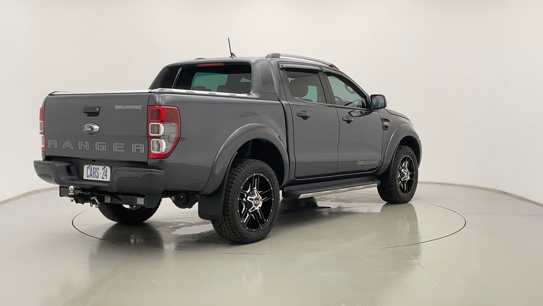 Right Back Diagonal (45- Degree) View