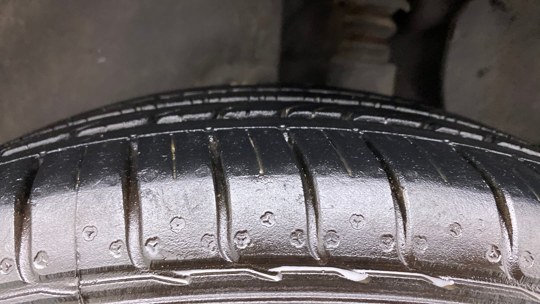Left Rear Tyre Tread