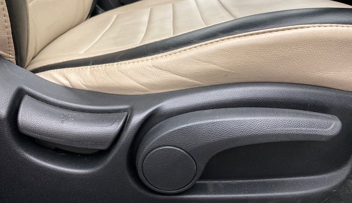 2018 Hyundai Creta SX PLUS 1.6 PETROL, Petrol, Manual, 13,046 km, Driver Side Adjustment Panel