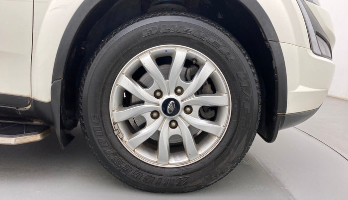 2019 Mahindra XUV500 W9, Diesel, Manual, 58,578 km, Right Front Wheel