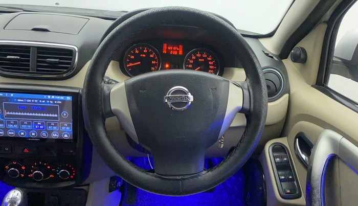 2015 Nissan Terrano XL (D), Diesel, Manual, 1,22,107 km, Steering Wheel Close Up