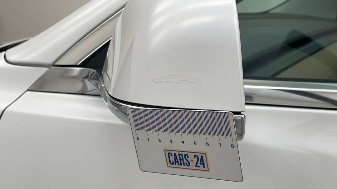 Side Mirrors Housing LHS Scratch