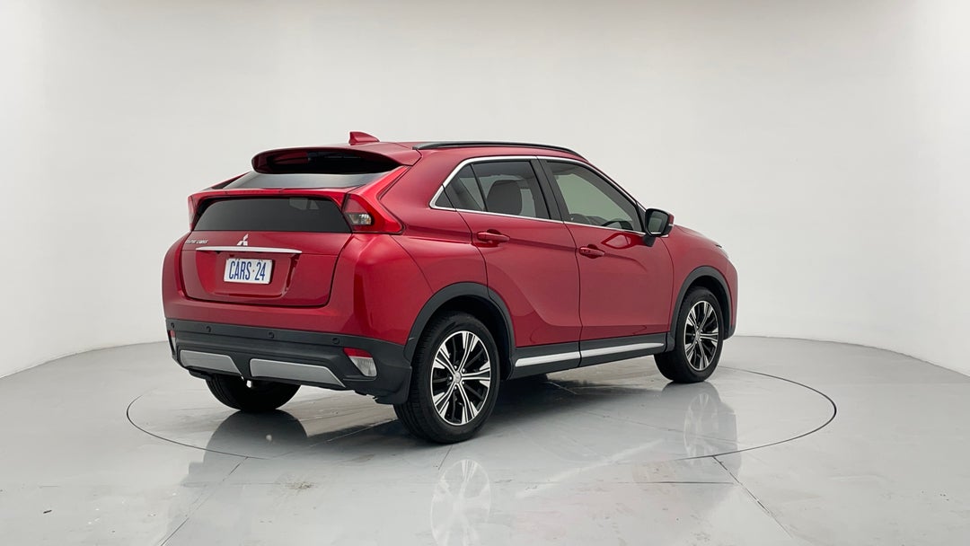 Right Back Diagonal (45- Degree) View