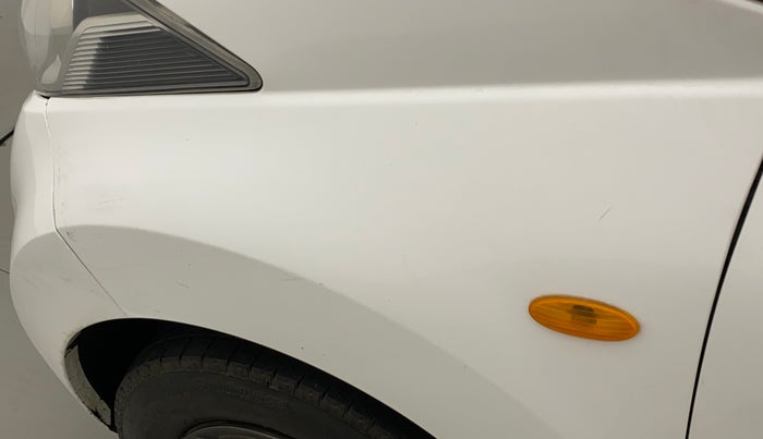 2017 Datsun Redi Go GOLD LIMITED EDITION, Petrol, Manual, 73,805 km, Left fender - Minor scratches