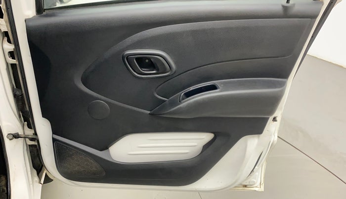 2017 Datsun Redi Go GOLD LIMITED EDITION, Petrol, Manual, 73,805 km, Driver Side Door Panels Control