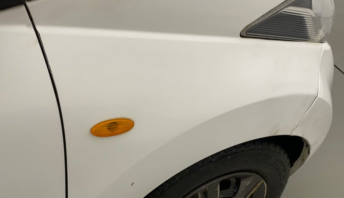 2017 Datsun Redi Go GOLD LIMITED EDITION, Petrol, Manual, 73,805 km, Right fender - Paint has minor damage
