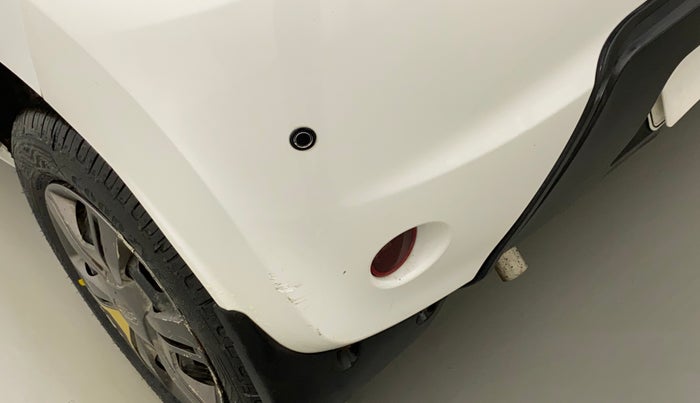 2017 Datsun Redi Go GOLD LIMITED EDITION, Petrol, Manual, 73,805 km, Rear bumper - Minor scratches