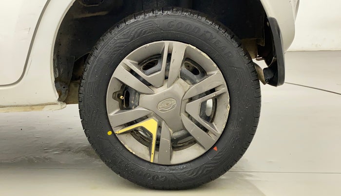 2017 Datsun Redi Go GOLD LIMITED EDITION, Petrol, Manual, 73,805 km, Left Rear Wheel