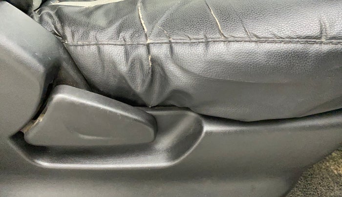 2017 Datsun Redi Go GOLD LIMITED EDITION, Petrol, Manual, 73,805 km, Driver Side Adjustment Panel