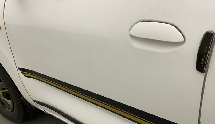 2017 Datsun Redi Go GOLD LIMITED EDITION, Petrol, Manual, 73,805 km, Front passenger door - Slightly dented