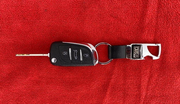2013 Hyundai i20 MAGNA O 1.2, Petrol, Manual, 40,517 km, Key Close Up