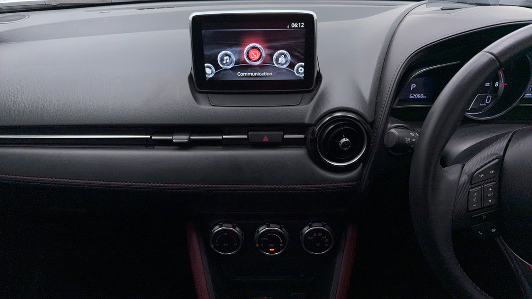 2017 Mazda CX-3 Akari (FWD), Automatic, 62060 km, Center Console