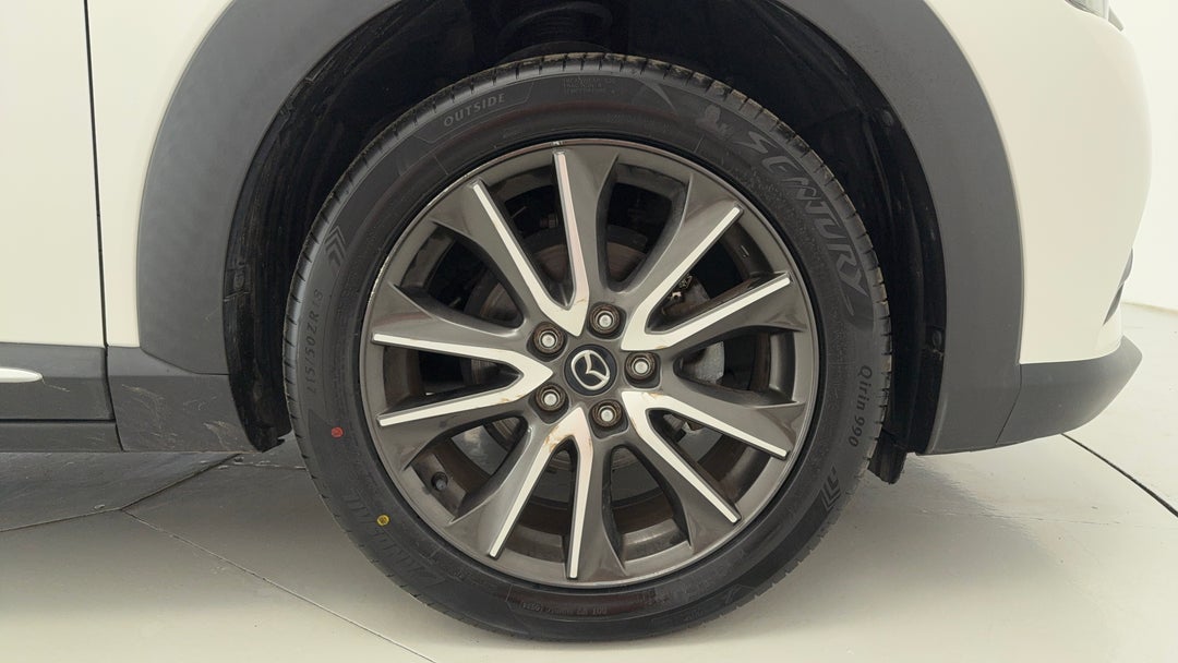 2017 Mazda CX-3 Akari (FWD), Automatic, 62060 km, Right Front Wheel