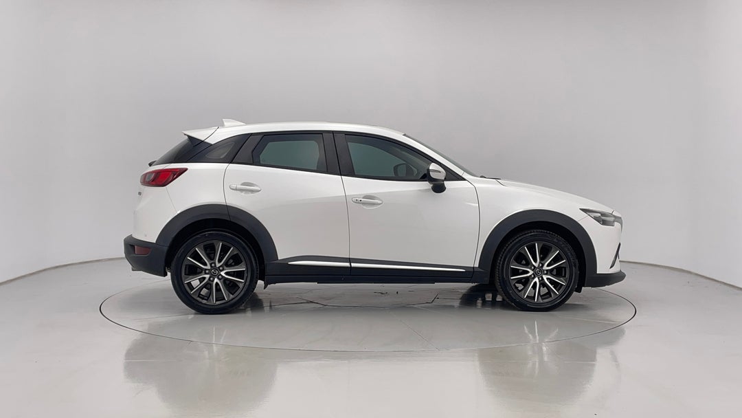 2017 Mazda CX-3 Akari (FWD), Automatic, 62060 km, Right Side View