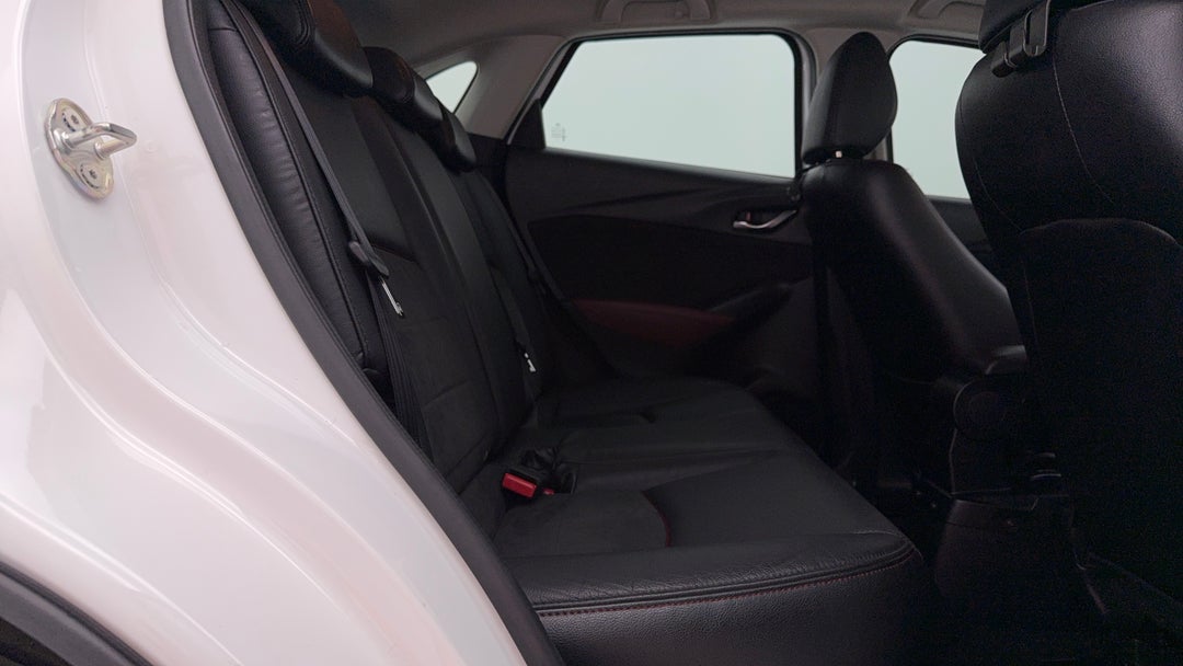2017 Mazda CX-3 Akari (FWD), Automatic, 62060 km, Right Side Rear Door Cabin View