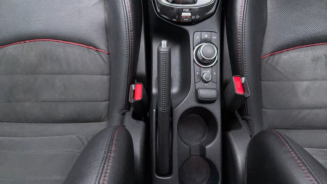 2017 Mazda CX-3 Akari (FWD), Automatic, 62060 km, Handbrake