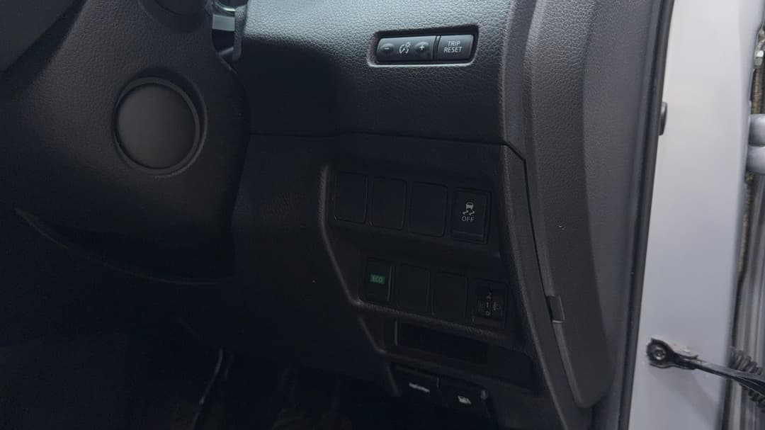 2021 Nissan X-trail St (2WD), Automatic, 99302 km, Utility Switches/Buttons