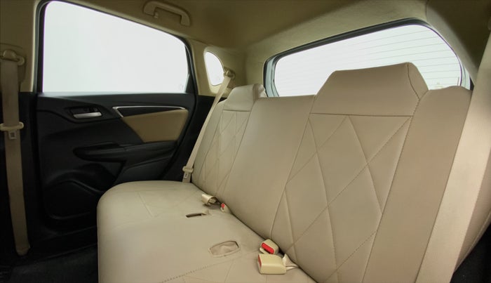 2017 Honda Jazz 1.2 V MT, Petrol, Manual, 67,100 km, Right Side Rear Door Cabin