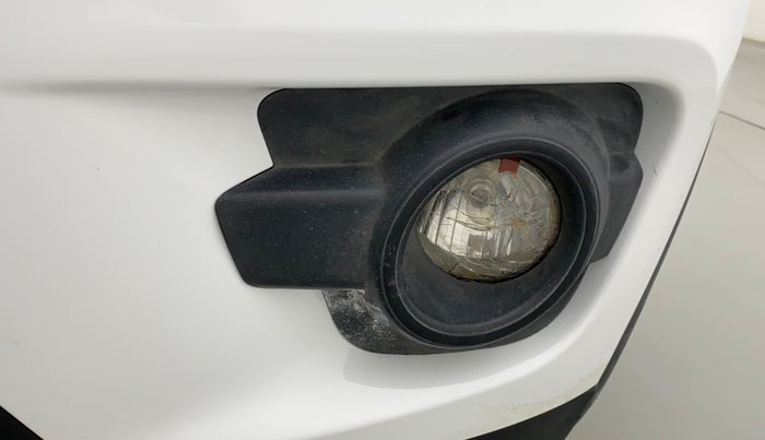 2017 Renault Kwid RXT 0.8 (O), Petrol, Manual, 74,874 km, Left fog light - Minor damage