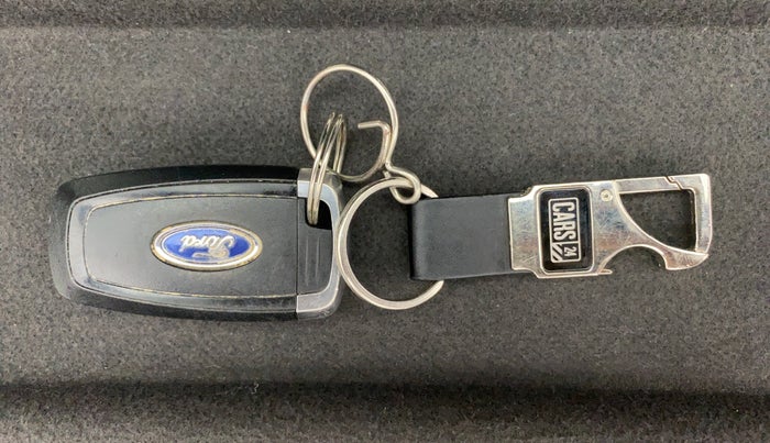 2018 Ford FREESTYLE TITANIUM 1.2 TI-VCT MT, Petrol, Manual, 31,880 km, Key Close-up