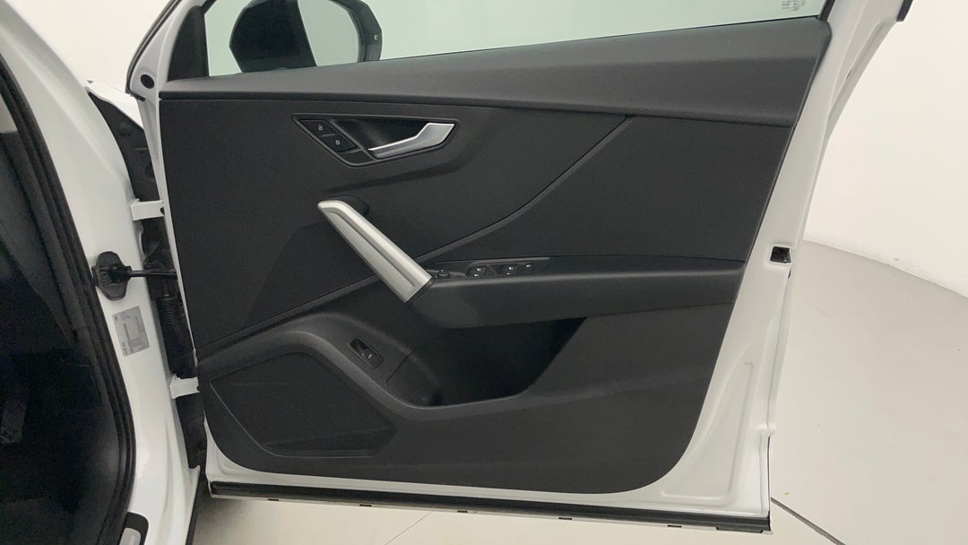 2022 Audi Q2 35 Tfsi, Automatic, 30520 km, Speaker View