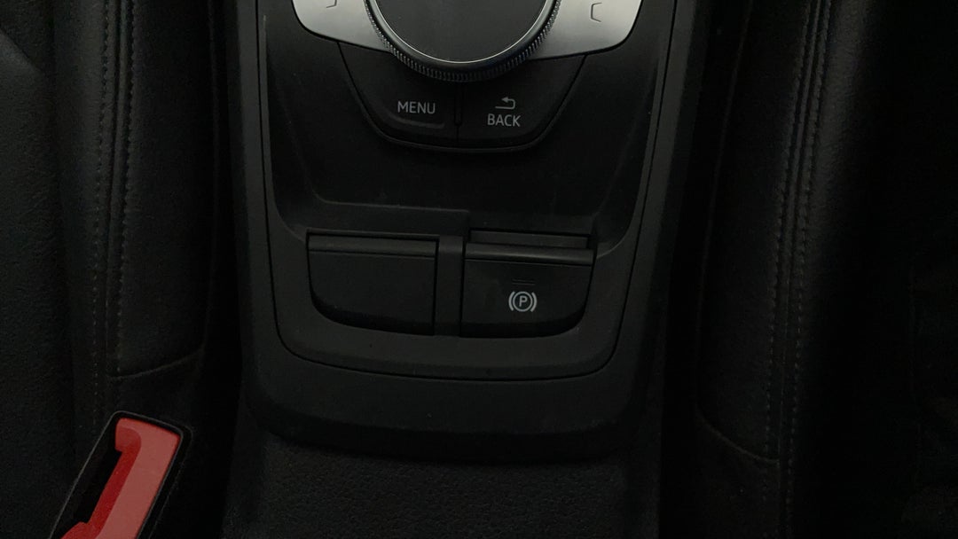 2022 Audi Q2 35 Tfsi, Automatic, 30520 km, Handbrake